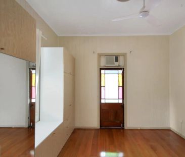 “Charming Queenslander with Character and Convenience” - Photo 1