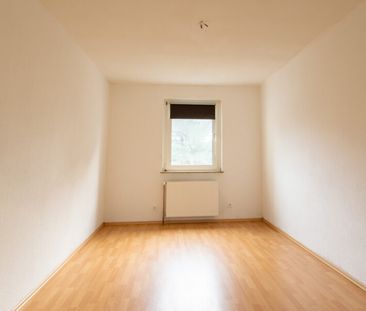 Blömker! Gemütliche 3,5-Zimmer Wohnung mit Loggia zum Entspannen in... - Photo 3