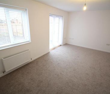 3 bedroom detached house to rent - Photo 3