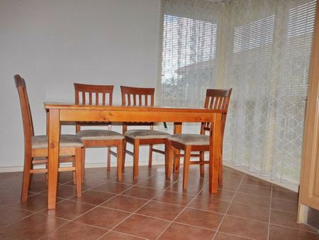 13 Minogue Crescent, Hoppers Crossing VIC - Photo 3