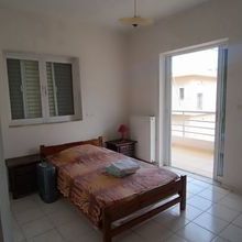 Διαμέρισμα για ενοικίαση - Αρτέμιδα (Λούτσα), - Photo 1