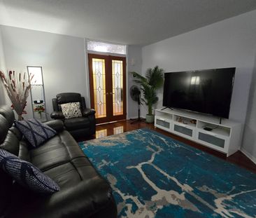 For Lease - 700 Carmella Crescent, Orleans - Cumberland and Area, O... - Photo 1