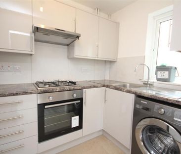 4 bedroom flat to rent - Photo 5