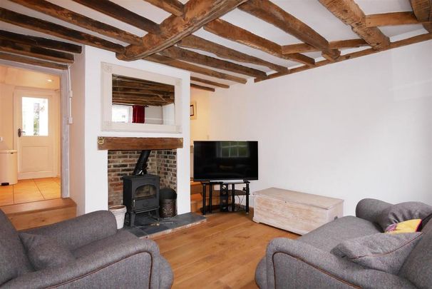 2 bedroom terraced house to rent - Photo 1