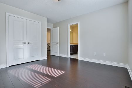 For Lease - 22 Greenforest Grove, Whitchurch-Stouffville, Ontario - Photo 5