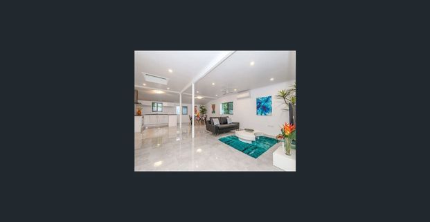 Spacious 5-Bed, 2-Bath Family Home - Fully Air-Conditioned! - Photo 1