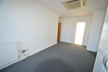 3 bedroom apartment to rent - Photo 5