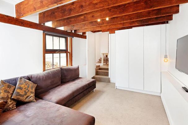 8 Dow Street, South Melbourne VIC 3205 - House For Rent | Domain - Photo 1