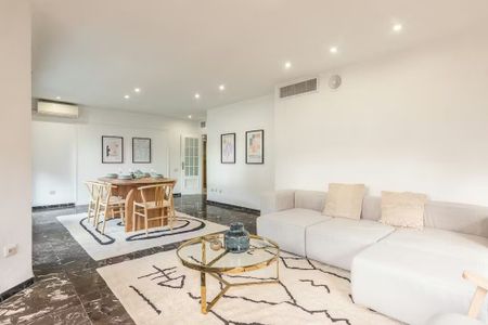 Calle de Guillem de Castro, Valencia, Valencian Community 46007 - Photo 2