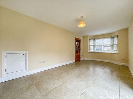 3 bedroom detached house to rent - Photo 2