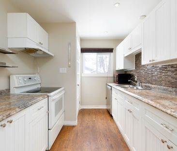 For Lease - 303 East Street, Orillia, Ontario - Photo 1