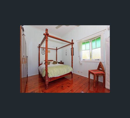 42A Thackeray Street, Norman Park, Qld 4170 - Photo 2