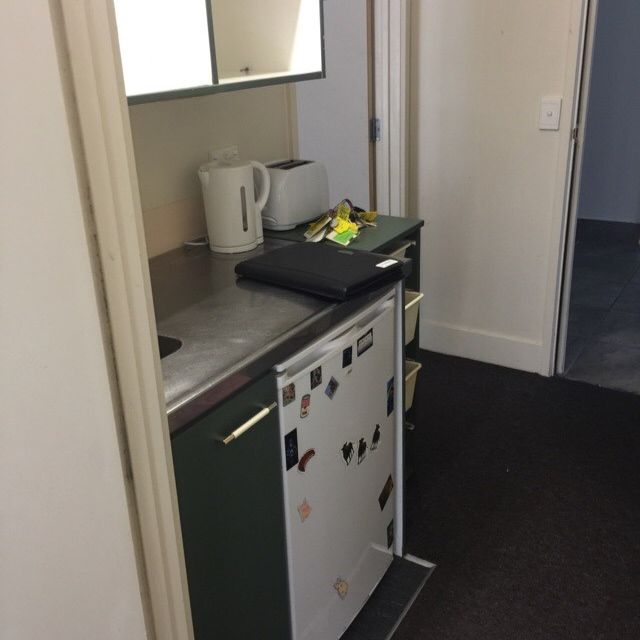 Easy Living in the City - Ideal for Students - Photo 1