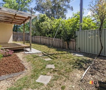 12B Eggleston Crescent, Chifley ACT, Belconnen - Photo 1
