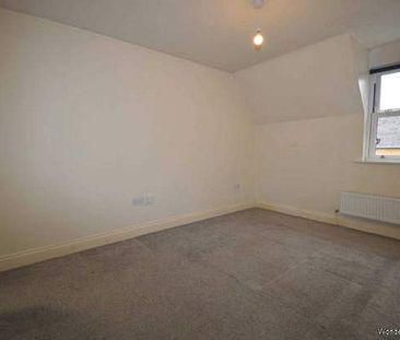 2 bedroom property to rent in Addlestone - Photo 1