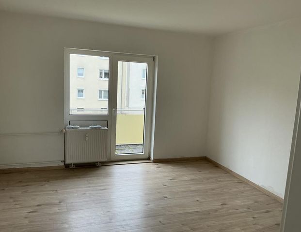 Tolle 3-Zimmer-Wohnung mit Balkon und neuem Tageslichtbadezimmer in Lüdenscheid Buckesfeld - Photo 1