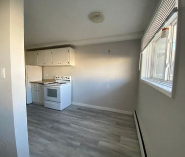 Darren Manor - Photo 6