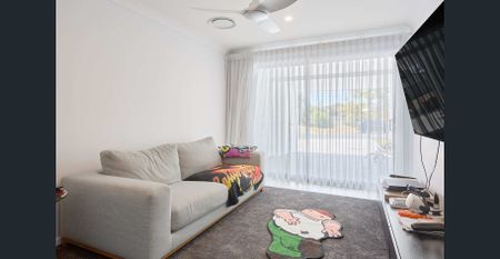 Spacious Waterfront Living - Photo 3