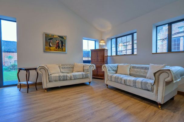 Hall Cottages - Photo 1