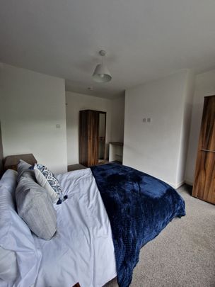 Student Accommodation - Available Now - Photo 1