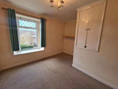 2 bedroom terraced house to rent - Photo 5