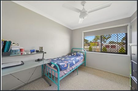 Family Home &plus; Opposite to Brownsplains State School&excl; - Photo 4