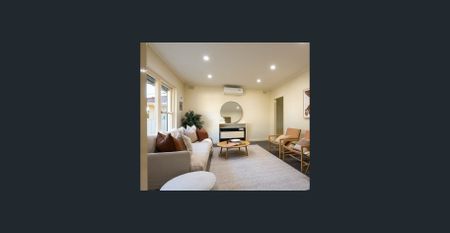 A neat & tidy 3 Bedroom 1 Bathroom Home so close to all the Amenities. - Photo 3