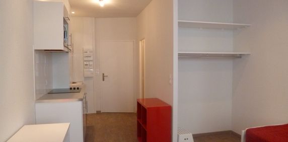 Furnished studio / Studio Meublé - Photo 2