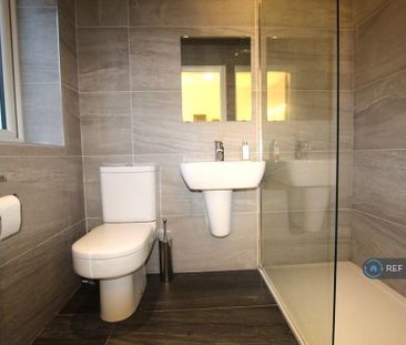 5 bedroom detached house to rent - Photo 5