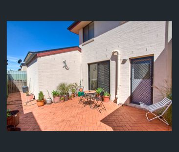 10 Collins Court, Rouse Hill, NSW 2155 - Photo 2