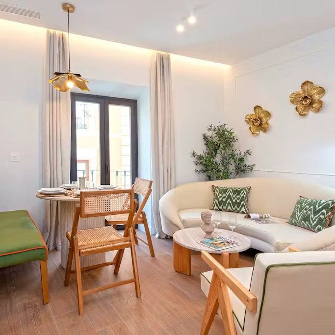 Calle Zaragoza, Sevilla, Andalusia 41001 - Photo 1