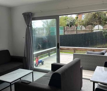 2 Bedroom home in Glen Eden - Photo 1