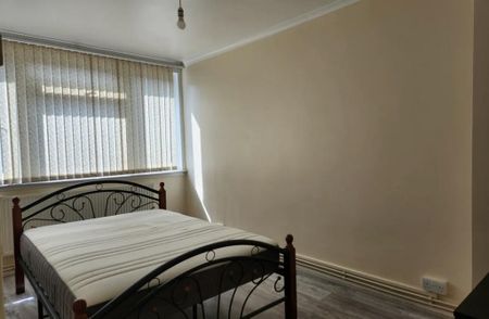 3 bedroom maisonette to rent - Photo 5