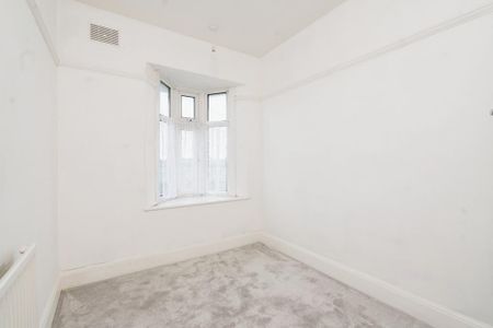 4 bedroom terraced house to rent - Photo 5