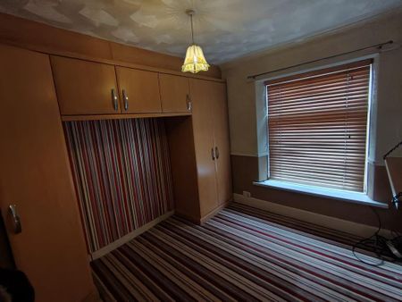 3 bedroom terraced house to rent - Photo 2