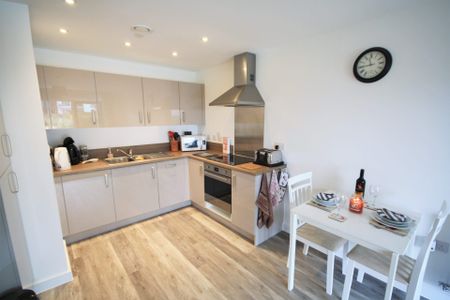 Richard Hawthorn House, Geoffrey Watling Way, Norwich - Photo 3