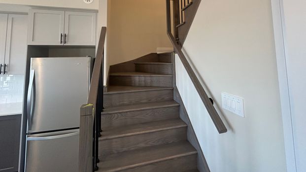 For Lease - 1585 Rose Way Unit# 116, Milton, Ontario - Photo 1