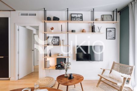 Barcelona Capital, Catalonia 08013 - Photo 4