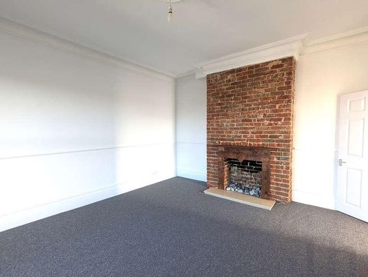 Ryde, Isle Of Wight, PO33 - Photo 1