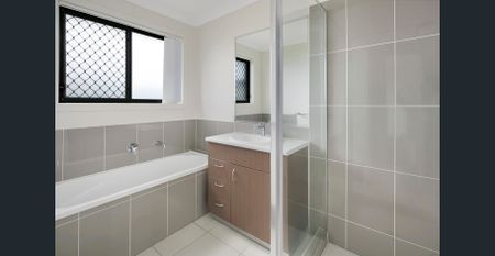 Stunning family home in the heart of Victoria Point - Photo 4