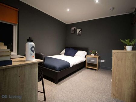 1 bedroom in a house share to rent - Photo 2