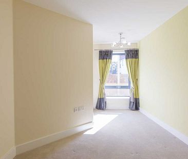 TO RENT - Turner House, St Margarets Way, Midhurst, West Sussex, GU29 9FU - Photo 5