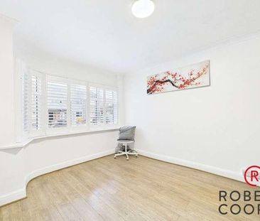 Appledore Avenue, Ruislip, HA4 - Photo 1