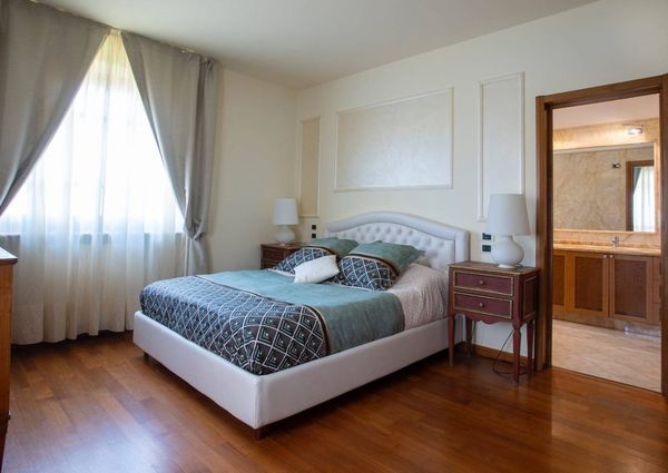 via Pietro neni, 7, Forte dei Marmi, Tuscany 55042