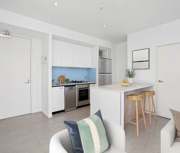 Modern and Spacious Apartment in the Heart of St Kilda - Photo 4