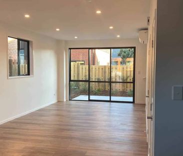 Located in the heart of Mt Wellington! - Photo 3