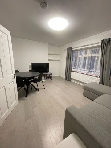 2 Bed Flat, Broadhurst Gardens, NW6 - Photo 2