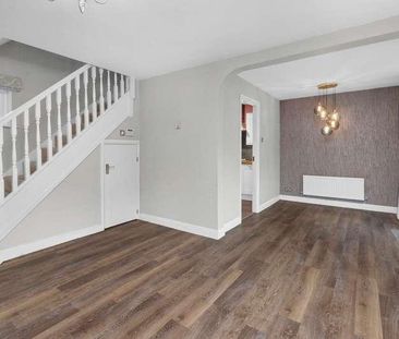 Deacons Close, Croft, WA3 - Photo 4