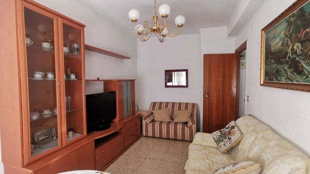 Piso de alquiler en Calle Villar y Macías, Sancti Spiritus - San Juan - Foto 1