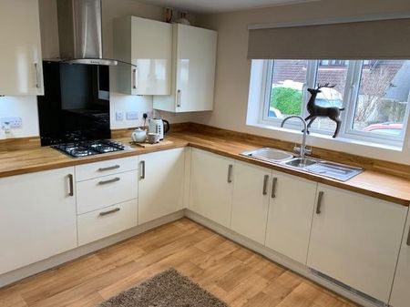 St. Johns Square, Cinderford - Photo 2